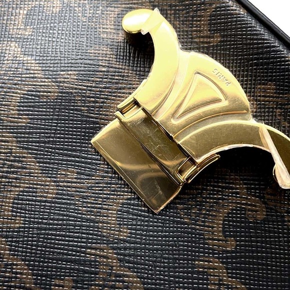 Celine Triomphe Shoulder Bag - Picture 6 of 9